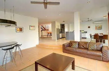 Tarcoola 41 Hotel Mooloolaba Апартаменты